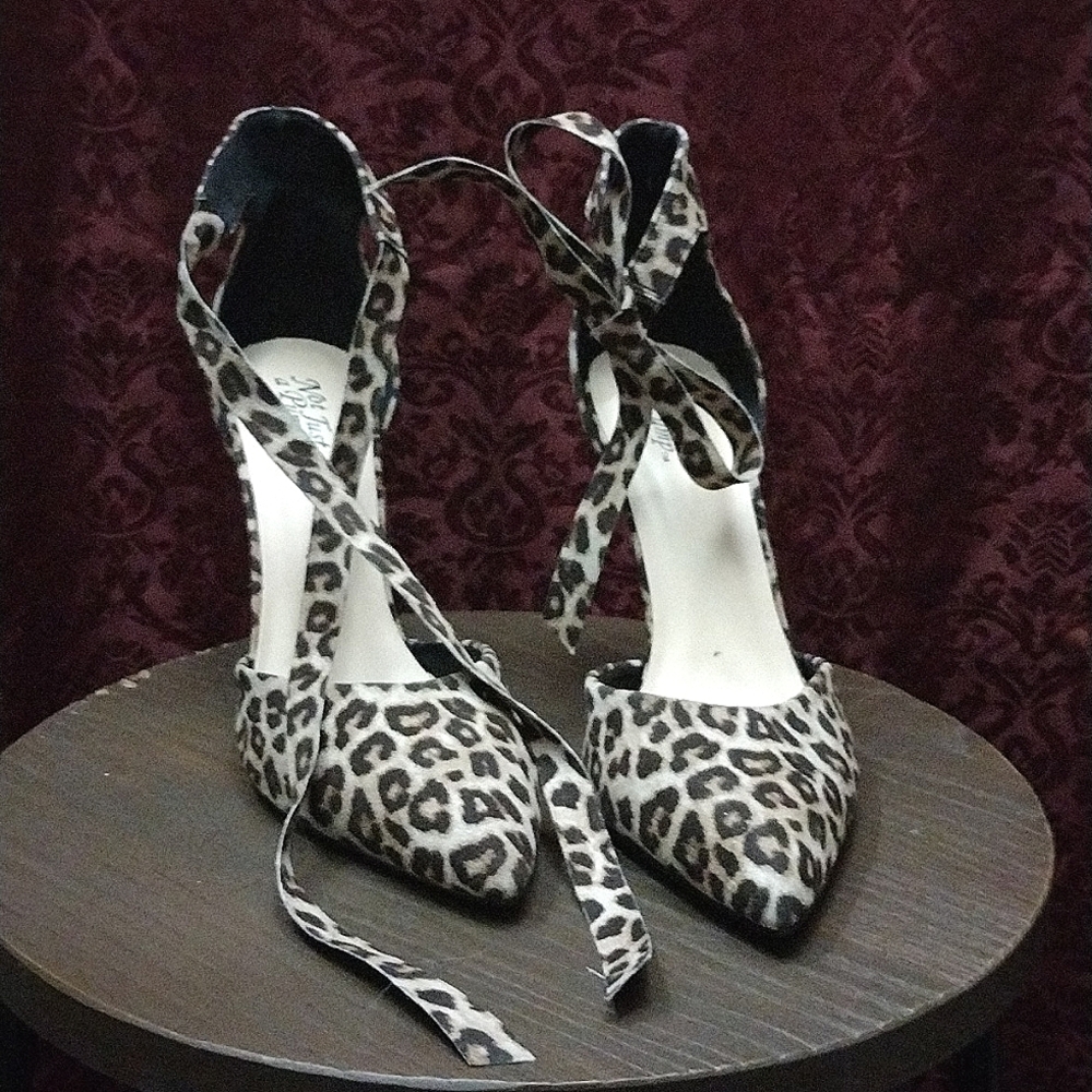 Sexy leopard print heels